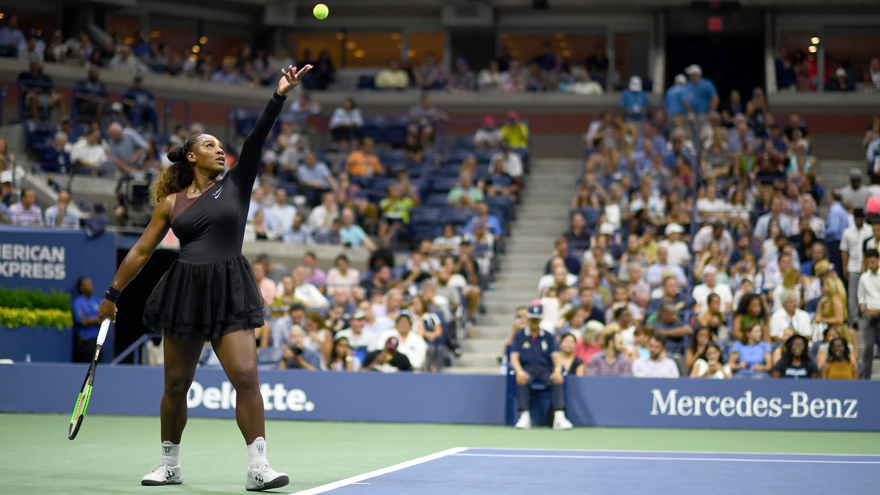 Serena Williams v Magda Linette - Day 1