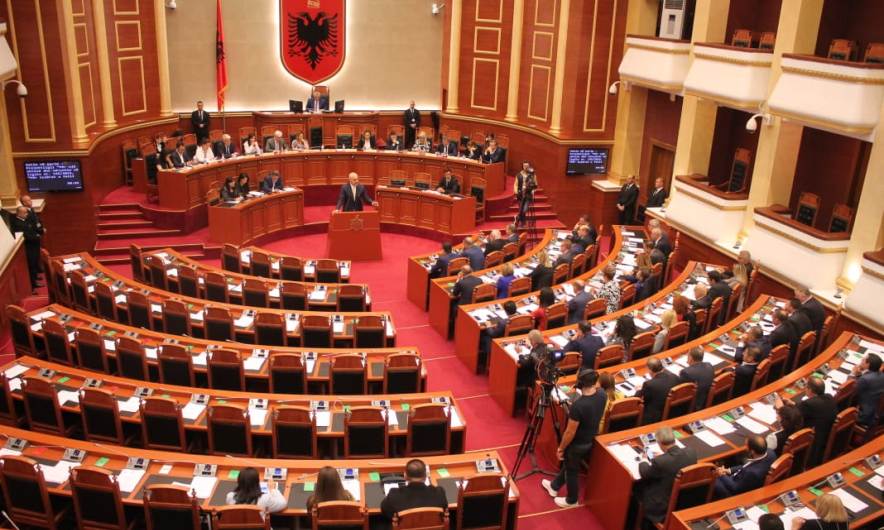 politika shqiptare-konica.al