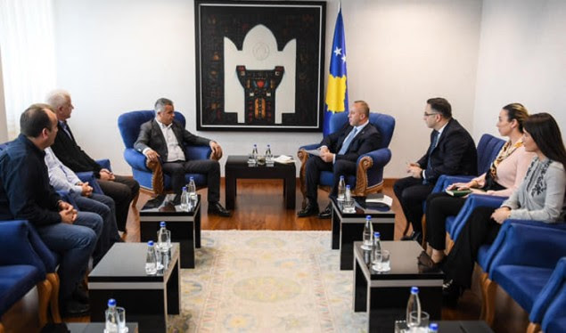 Haradinaj takon shqiptarët e komunave të veriut konica.al