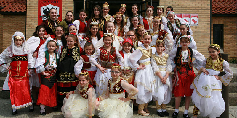 , Shqiptarët e Ukrahinës shpalosin traditat (VIDEO)